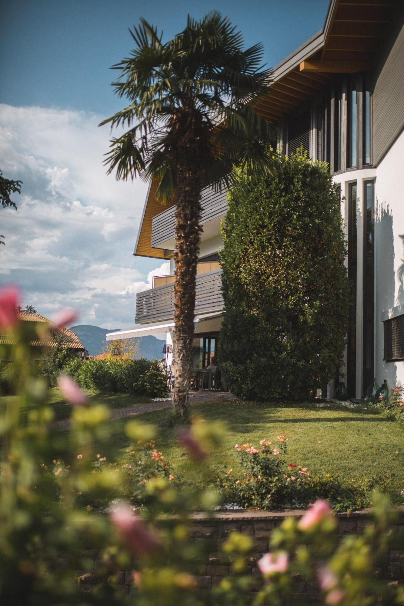 Julias Guesthouse Ora / Auer Dış mekan fotoğraf